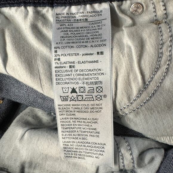 Levi’s Signature SZ 10 High-Rise Jean Shorts Distressed Frayed Cuffed Dark Wash - Picture 8 of 8